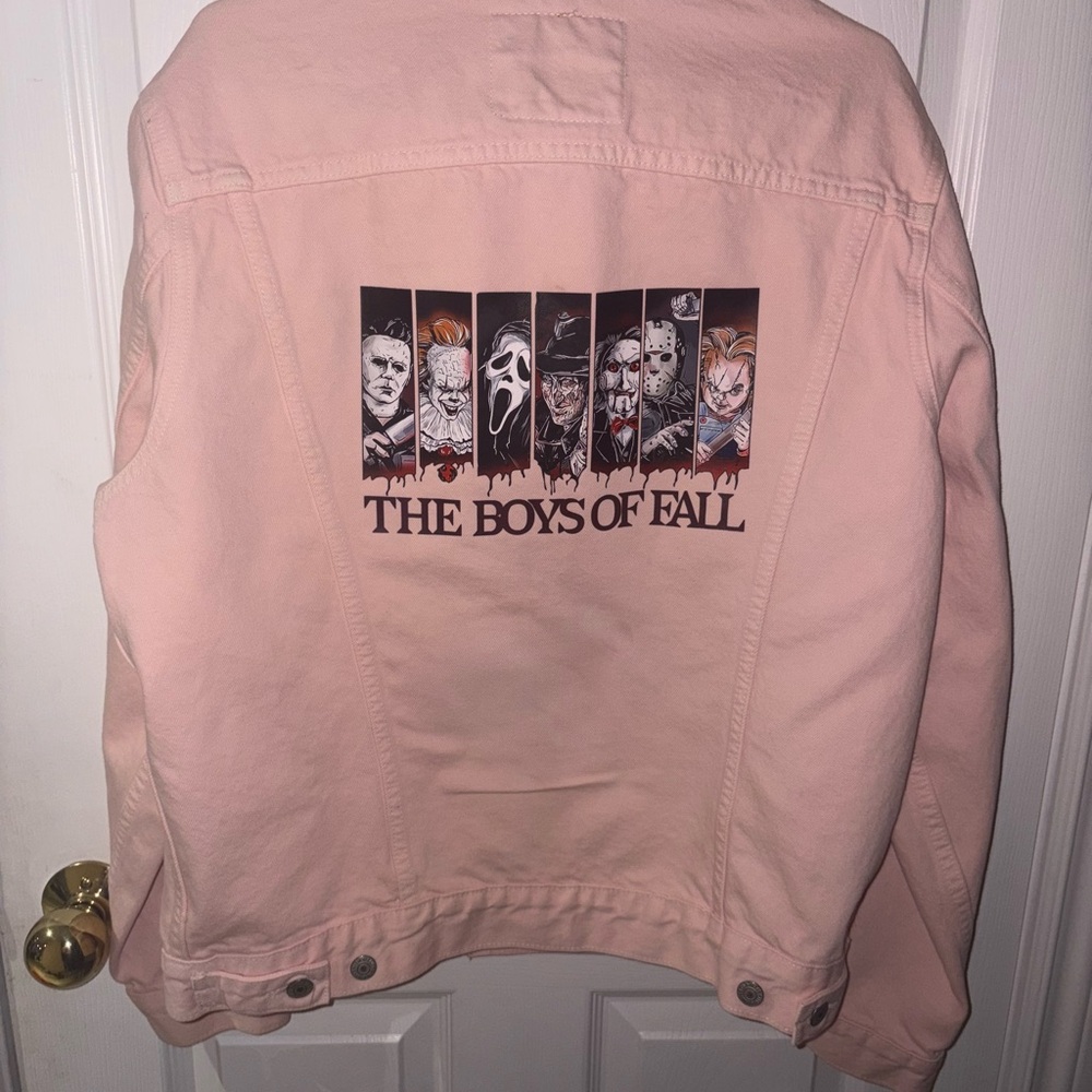 Upcycled Light Pink Levi’s Horror Movie demin jacket  👻